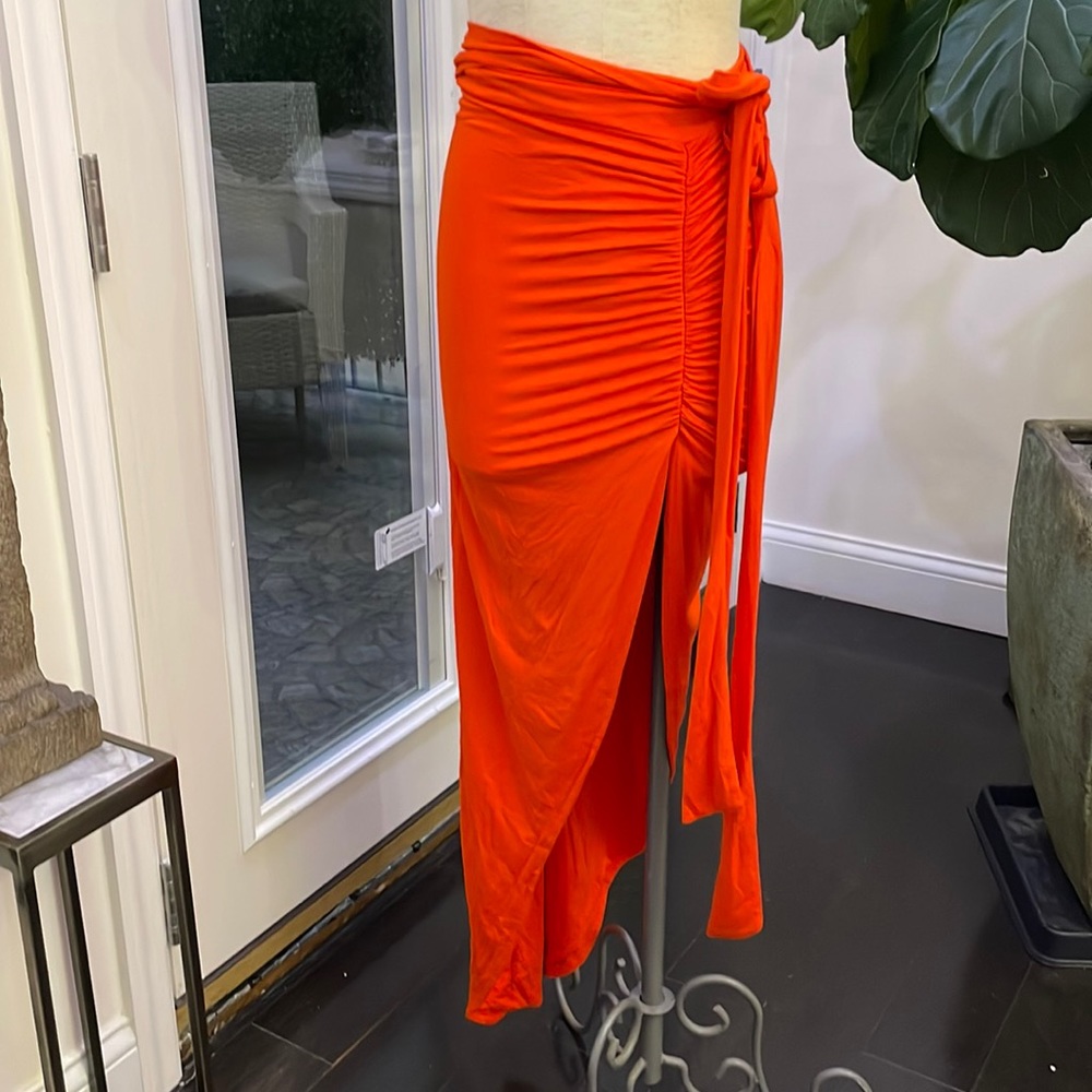 Jlux label size small orange skirt